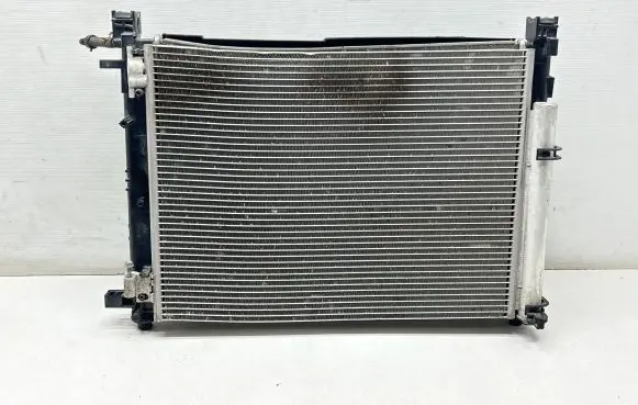 Renault Captur Radiator set 921006843R 214818009R 21042016