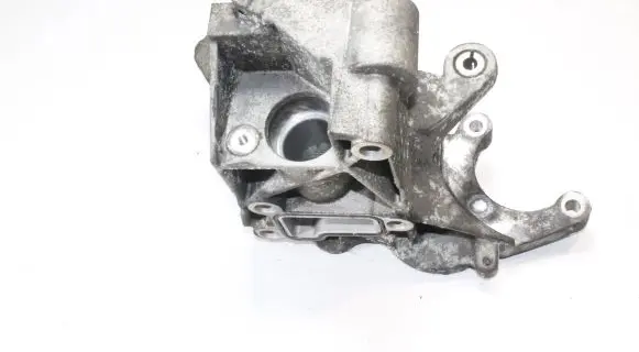 Volkswagen Touareg I Power steering pump mounting bracket 059145169AE