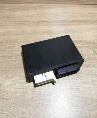 BMW 5 E34 Door central lock control unit/module 1384204