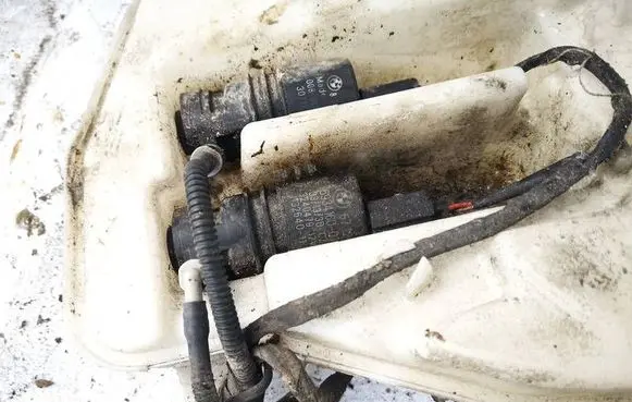 BMW 5 F10 F11 Windscreen/windshield washer pump 6712693416001