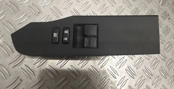 Toyota Auris E180 Electric window control switch 7423202E10