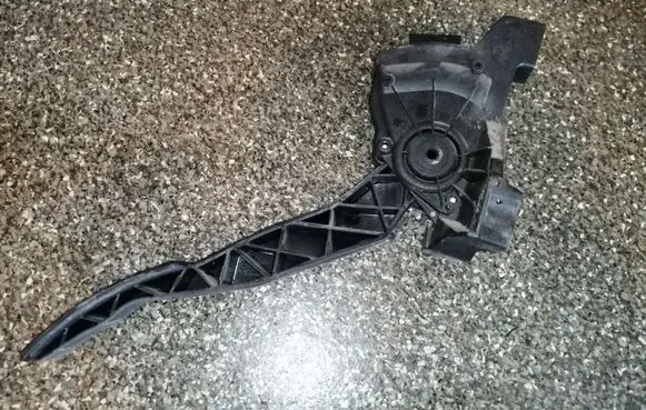 Mitsubishi Colt CZ3 Accelerator throttle pedal A4543000304
