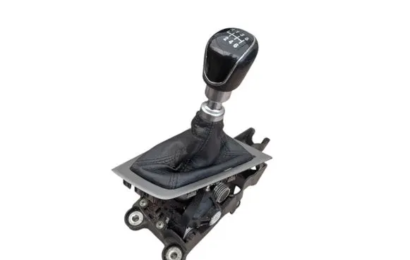 Ford Focus Gear shifter/selector EZQBA