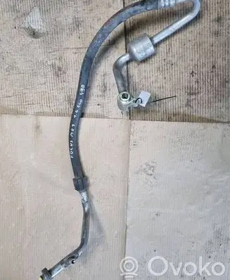 Ford Focus Air conditioning (A/C) pipe/hose 