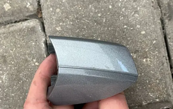 Mercedes-Benz CLS C218 X218 Loading door cover/cap A2047600420
