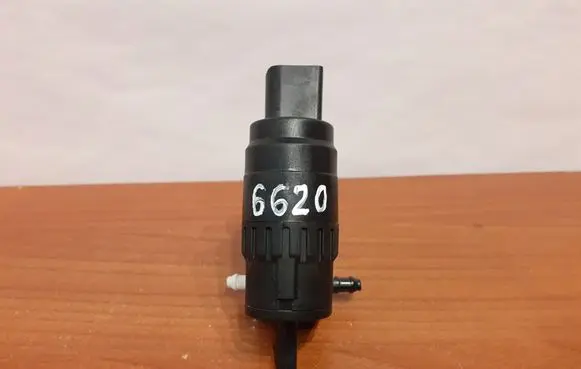 Volkswagen Golf VII Windscreen/windshield washer pump 1K6955651 6620