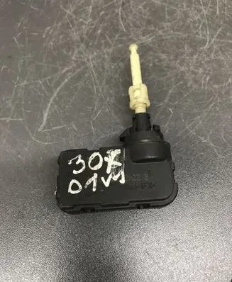 Peugeot 307 Headlight level adjustment motor 