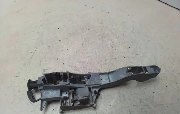 Citroen C4 I Picasso Rear door exterior handle/bracket 9680503580