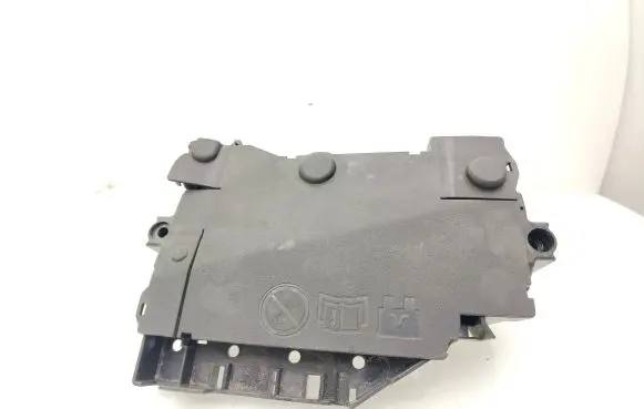 Volvo V40 Fuse module 31337535 306591923 C9Y1B1