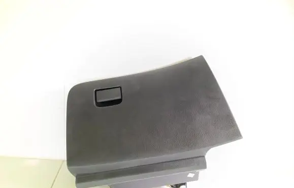 Nissan Qashqai Glove box 68520HV00A 685S1HV00A 685104EH0A