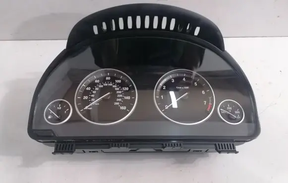 BMW 5 F10 F11 Speedometer (instrument cluster) 9348713