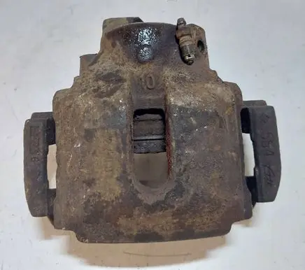 BMW 5 E39 Front brake caliper
