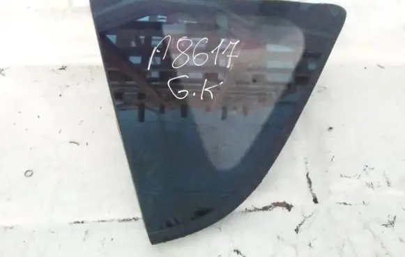 Toyota RAV 4 (XA30) Rear side window