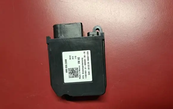 Volkswagen PASSAT B8 USA Seat control module 4M0959339B