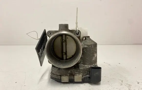 Audi A4 S4 B7 8E 8H Throttle valve 06B133062M