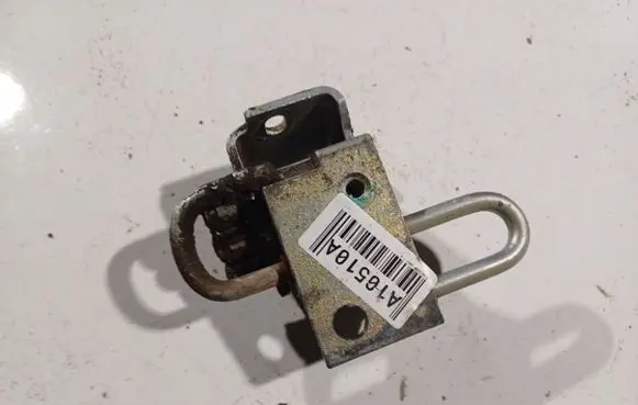 Seat Leon (1P) Rear door lower hinge