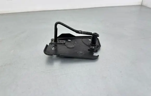 Audi Q7 4M Engine bonnet/hood lock/latch loop/hook 4M0823185C