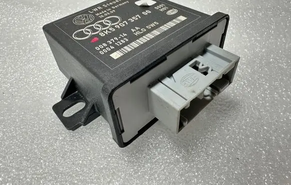 Audi A4 S4 B8 8K Light module LCM 8K5907357 00837914 00041283