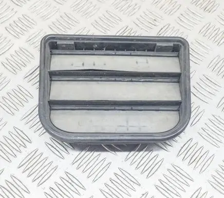 Lexus RX 330 - 350 - 400H Quarter panel pressure vent 