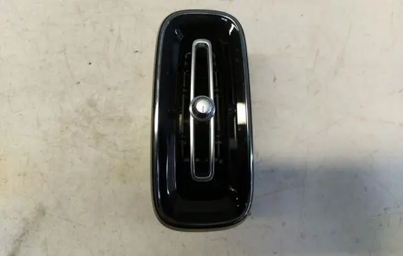 Volvo XC40 Dashboard side air vent grill/cover trim 31442626