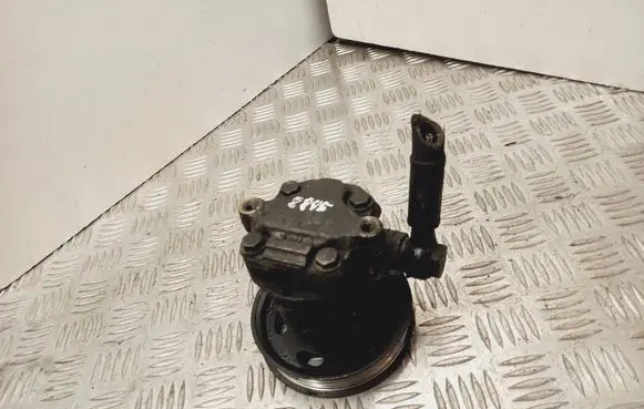 Volkswagen Golf IV Power steering pump 1J0422154A