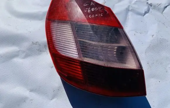 Renault Scenic II - Grand scenic II Rear/tail lights 8200127704 2sk00865901
