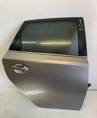 Toyota Auris E180 Rear door 