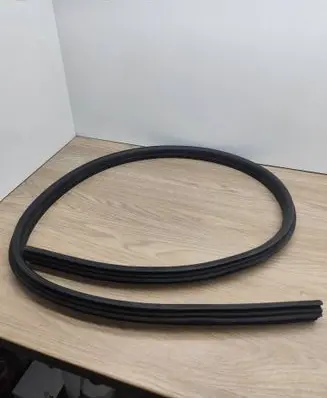 Volvo C70 Rubber seal front coupe door 31256242