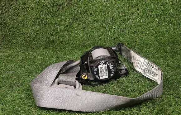 KIA Sorento Front seatbelt 888201U500 6161003S8C