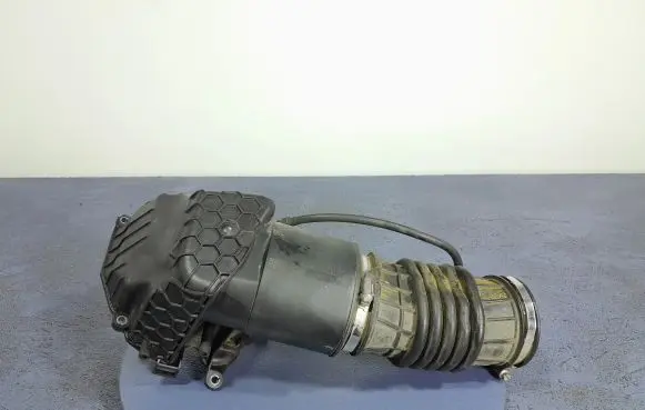 Volvo S90, V90 Air intake hose/pipe 31657598