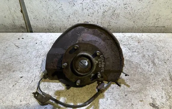 Mitsubishi Outlander Front wheel hub