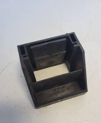 BMW 5 E60 E61 Radiator mount bracket 17117519271