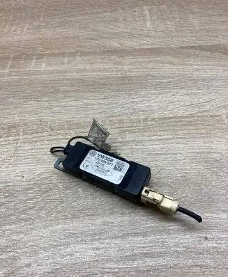 Volkswagen Touran I Aerial antenna amplifier 1T0035577 VW358