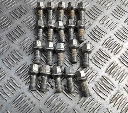 Audi Q2 - Nuts/bolts WHT002437