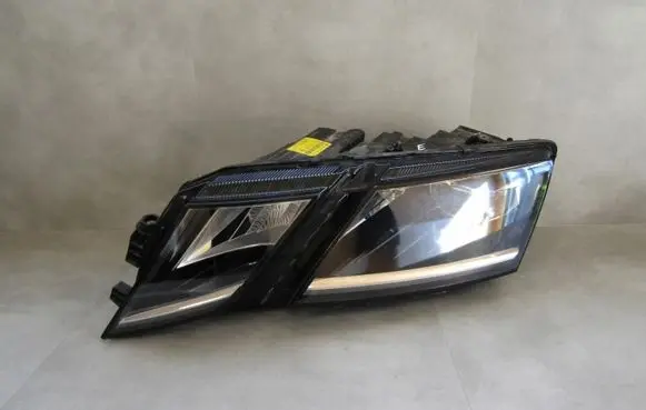 Skoda Octavia Mk3 (5E) Headlight/headlamp 5E1941015F