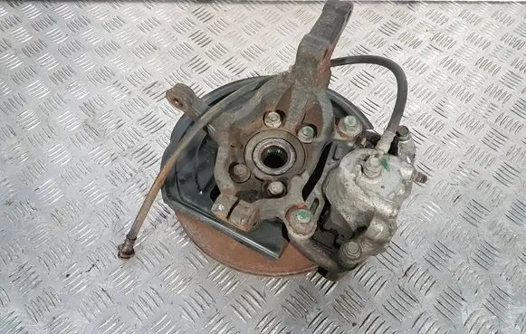 Front wheel hub