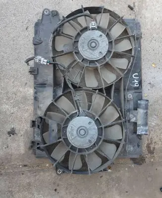 Toyota Yaris Radiator cooling fan shroud