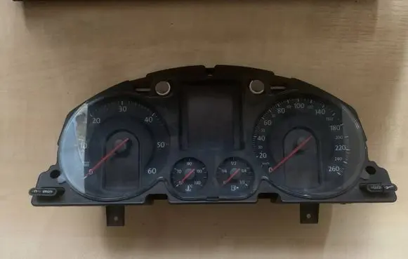Volkswagen PASSAT B6 Speedometer (instrument cluster) A2C53194181