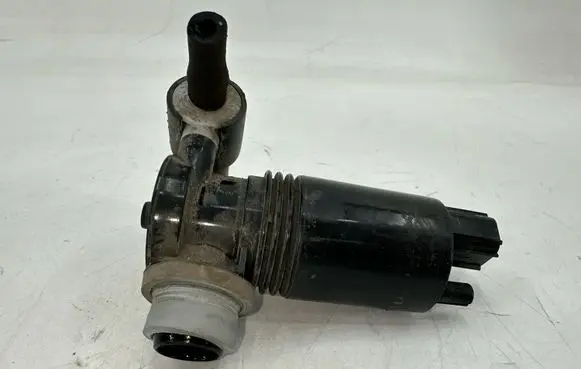 Land Rover Range Rover Evoque L538 Windscreen/windshield washer pump 1050007001
