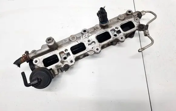 Volkswagen Golf Plus Intake manifold 03C133204