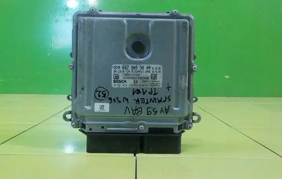 Mercedes-Benz Sprinter W906 Engine control unit/module A6429003800