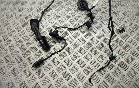Audi A1 Rear door wiring loom 8X0971687D