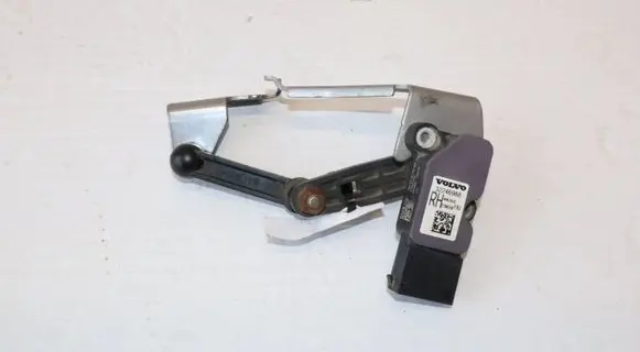 Volvo XC60 Rear air suspension level height sensor 32246988