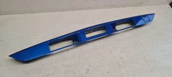 Mazda Premacy Trunk door license plate light bar C10050811