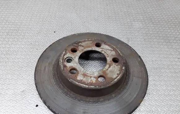 Volkswagen Transporter - Caravelle T4 Rear brake disc