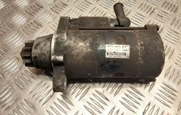 Nissan X-Trail T30 Starter motor 233008H801