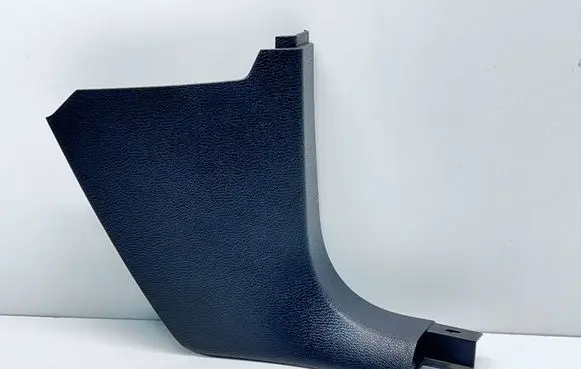Foot area side trim