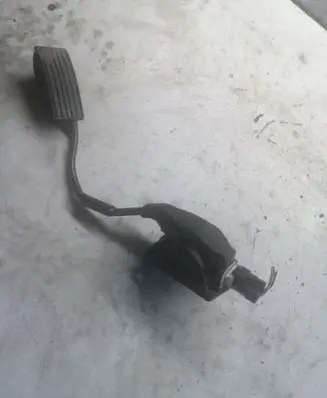 Peugeot 407 Accelerator throttle pedal F00C3P2311 PBTGF30
