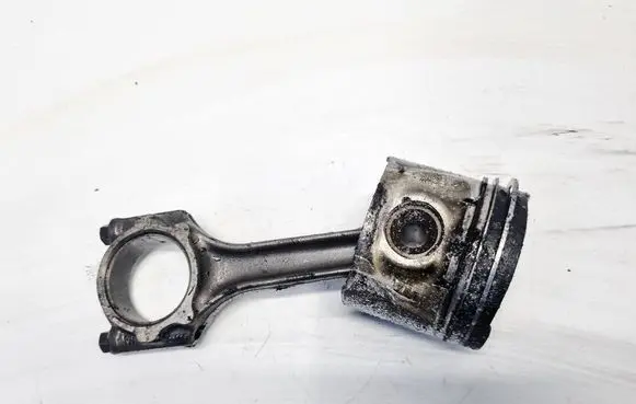 Chrysler Voyager Piston with connecting rod 