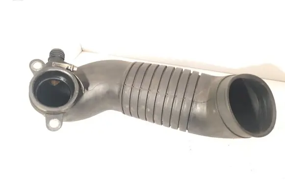 Audi A4 S4 B6 8E 8H Air intake hose/pipe 8E0129615